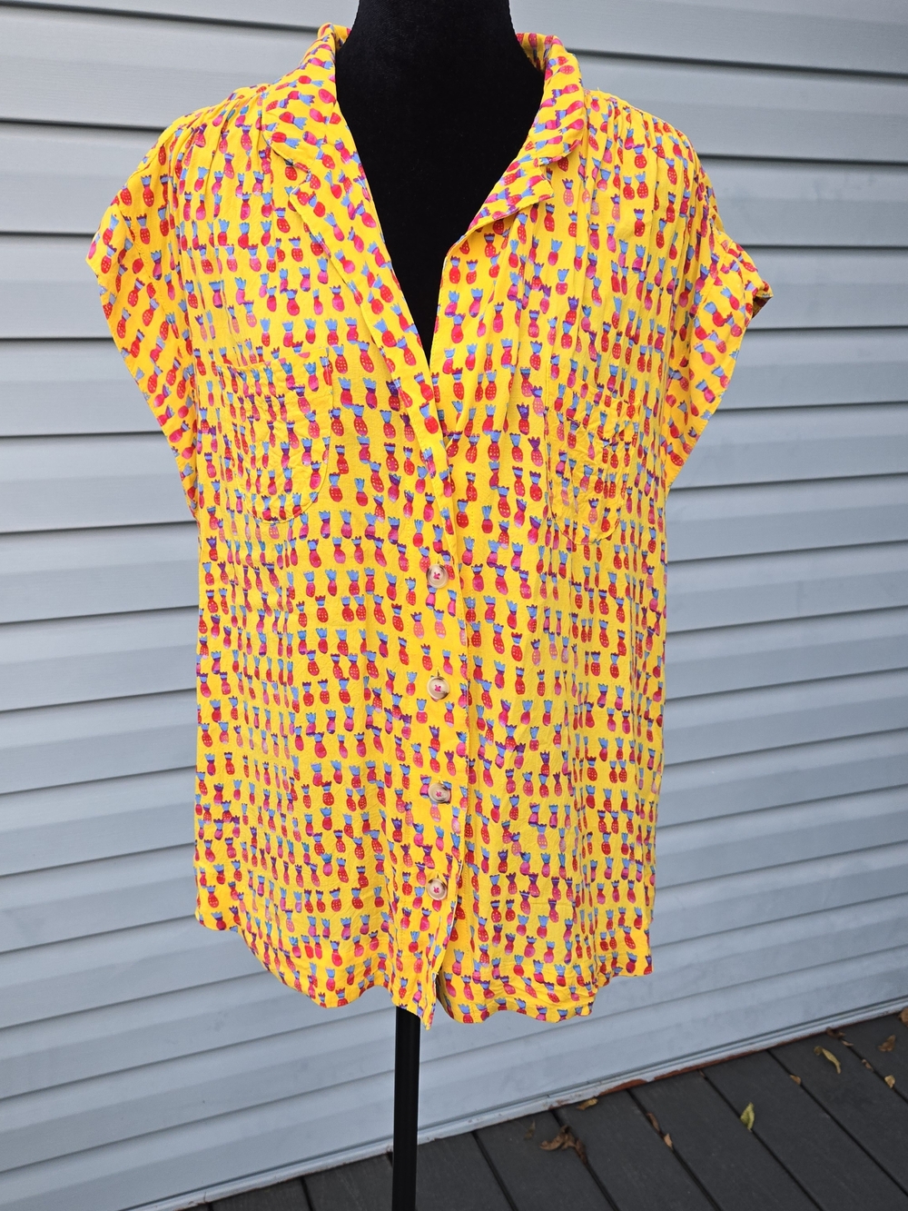 Maeve Anthropologie Yellow Candy Print Button Up Blouse Large Short Sleeve L